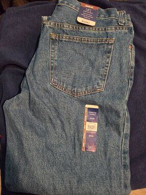 George Men's Regular Fit Straight Leg Jeans 34x29 NWT Medium Wash Denim